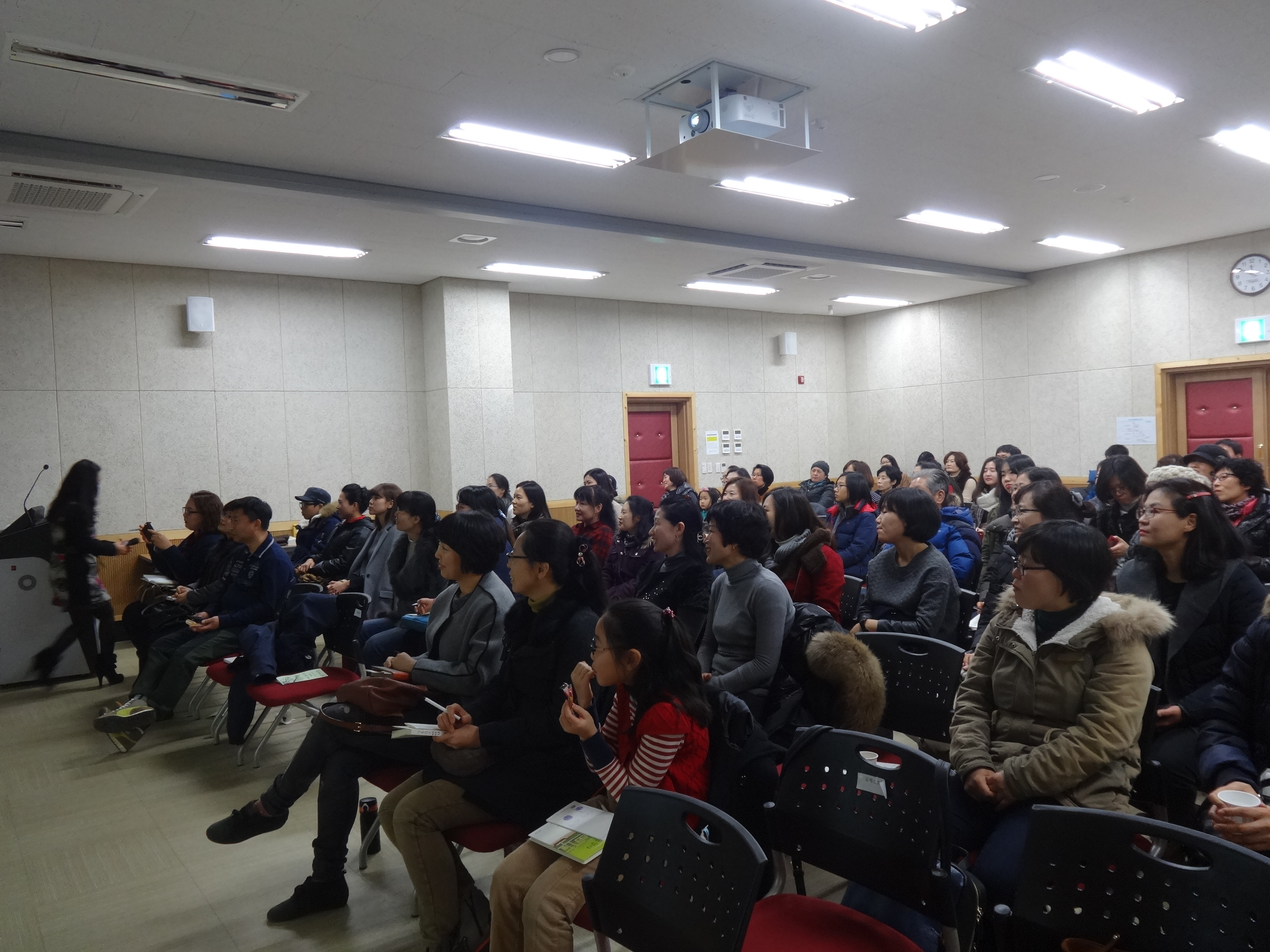 장덕도서관 1주년기념 김용택시인 초청 강연회 첨부이미지 : DSC02533.JPG 