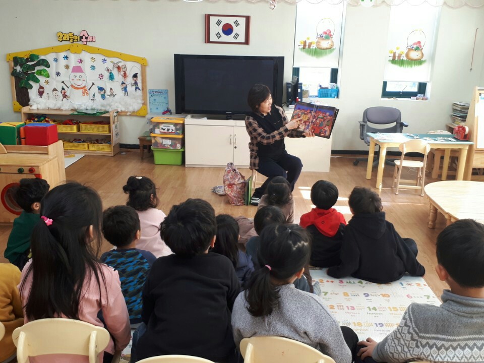 18년 찾아가는 소외계층 책 읽어주기