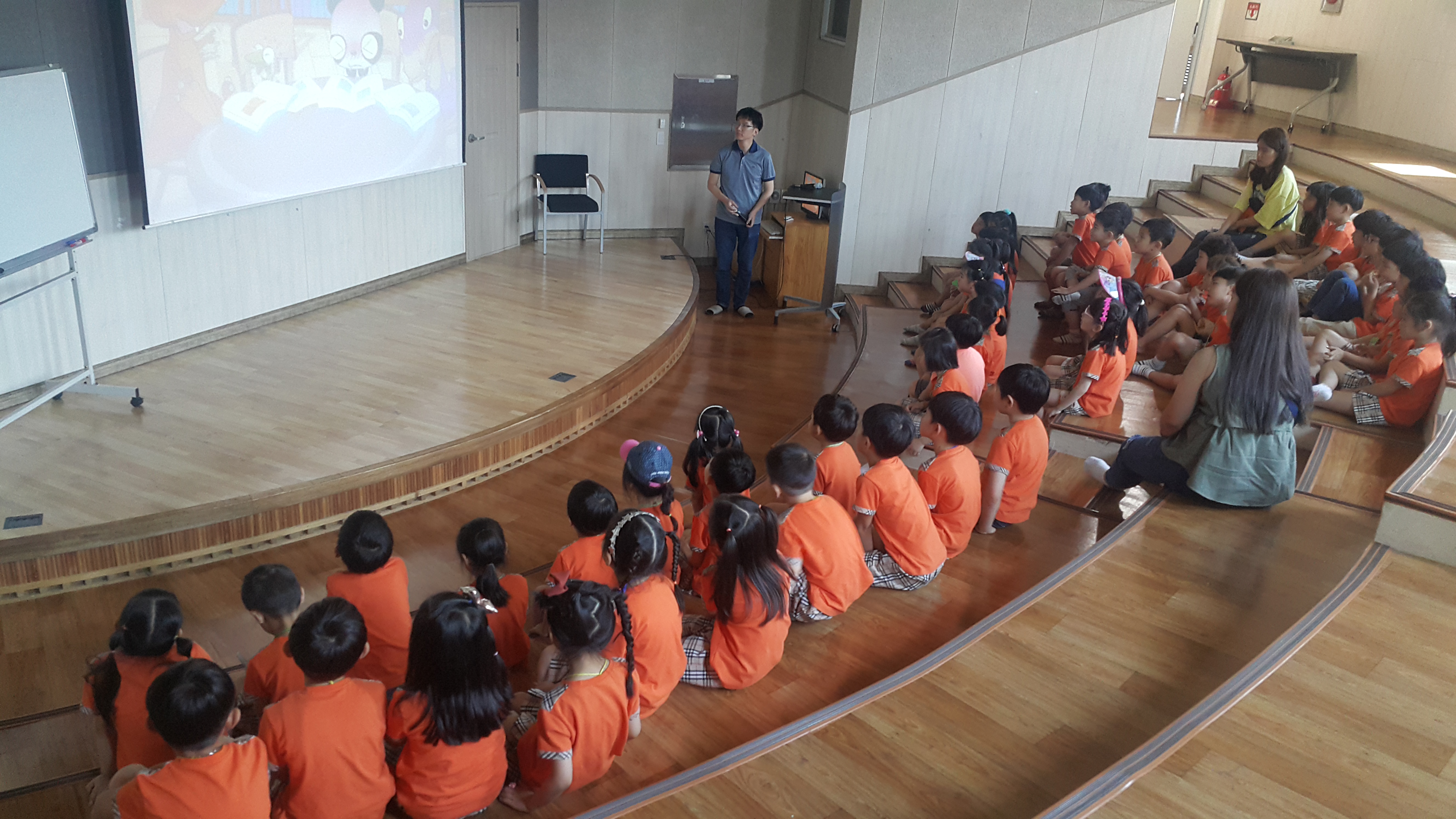 170616 도서관방문의 날 첨부이미지 : 20170616_103722.jpg 