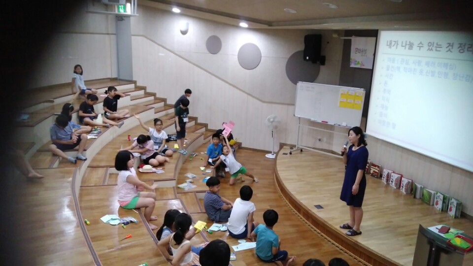 170812 여름독서교실1 첨부이미지 : 08127.jpg 
