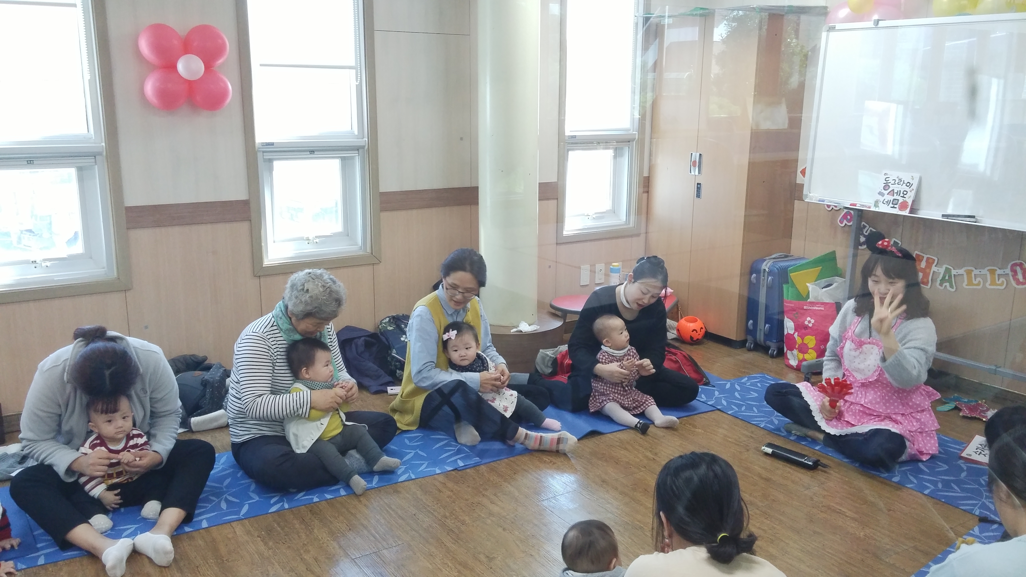 161101 엄마랑아가랑 첨부이미지 : 20161101_111549.jpg 