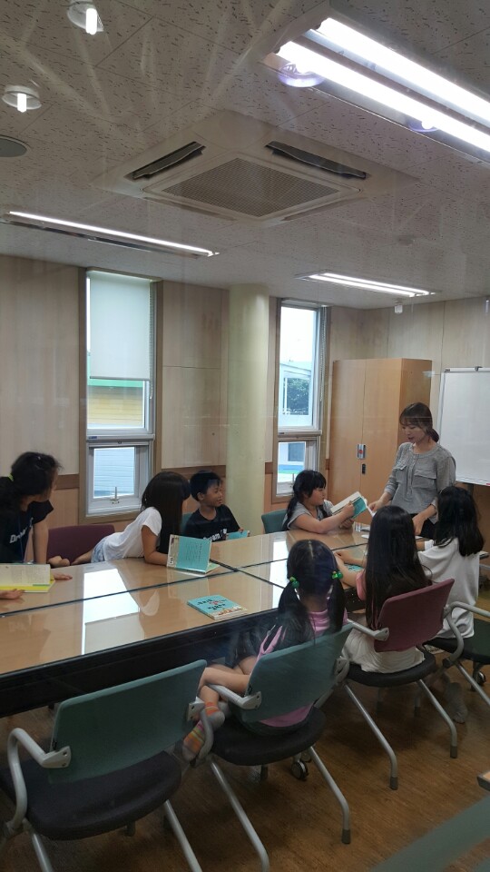 6.22 도서관사서와 책읽기 첨부이미지 : 6.22 도서관사서와 책읽기3.jpg 