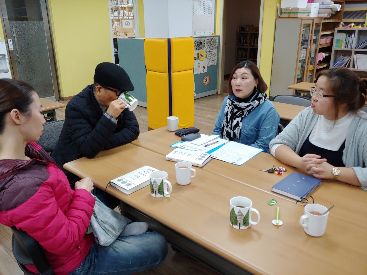 구름다리 미아 독서회(프레임) 첨부이미지 : BandPhoto_2018_11_21_23_37_39.jpg 